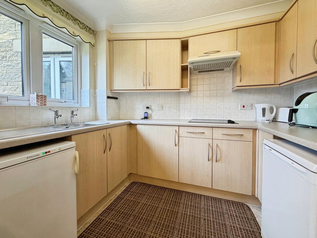 Additional image 5 of Apartment 16, Aire Valley Court, Bingley, BD16 1HR