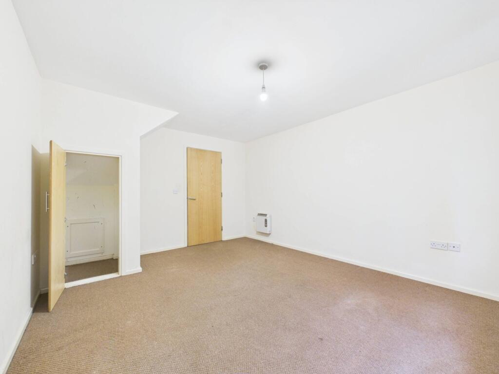 8 The Sawmills Port Road CA2 7AW photo 4