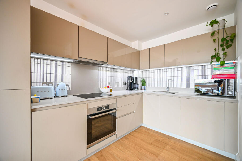 Apartment in London - View 4
