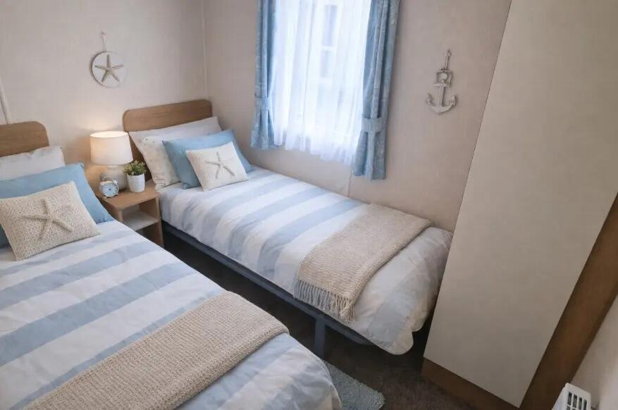 Two Bed Willerby Westerly (35x12) 2018, Snettisham Holiday Park, Snettisham, Kings Lynn, Norfolk, PE31 7RB photo 5