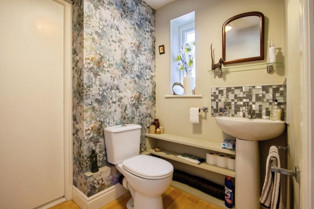 Additional image 19 of Tong Moor Side, Birkenshaw, Bradford, West Yorkshire, BD11