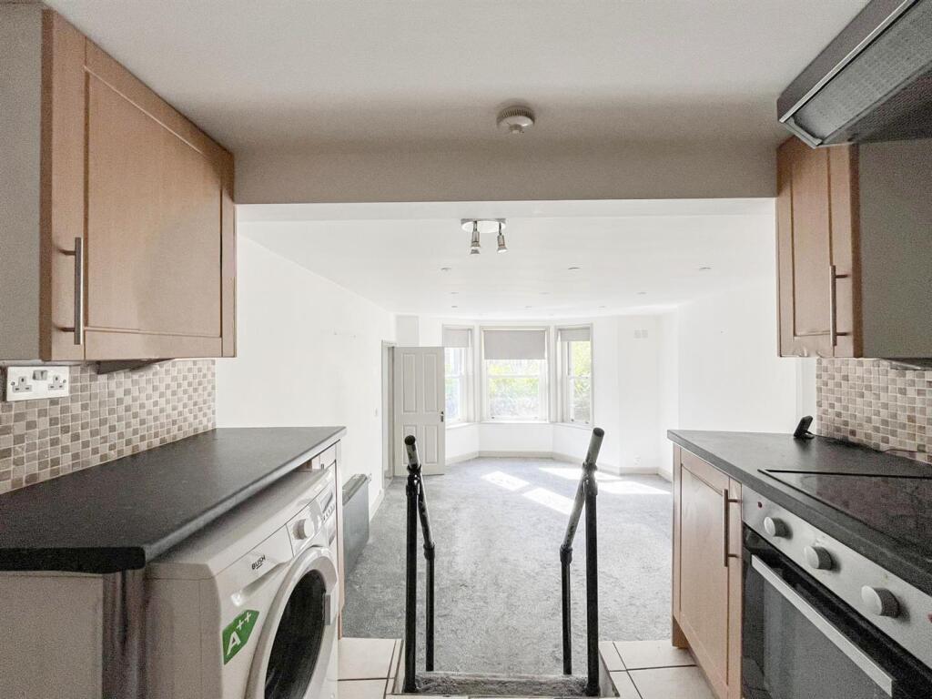 Apartment in Tonbridge - View 4