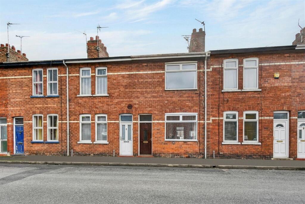 Main image of property: Chatsworth Terrace, York