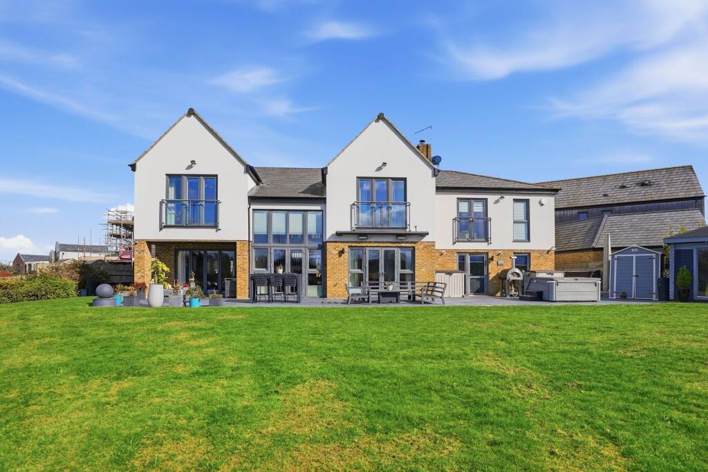 House in Milton Keynes, Oakgrove, Broughton and Milton Keynes - View 3