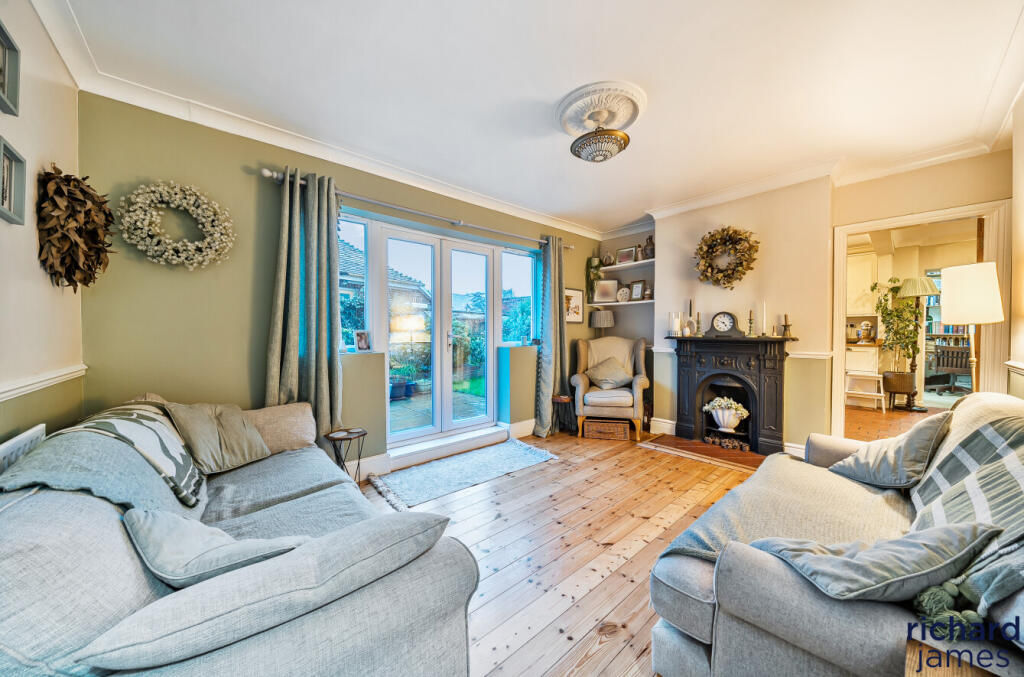 House in Swindon, Eastcott, South Swindon - View 2