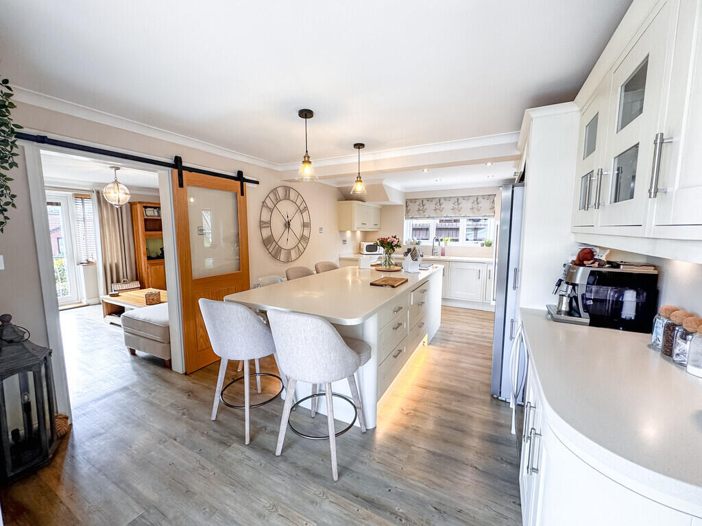 House in Newbridge, Caerphilly - More