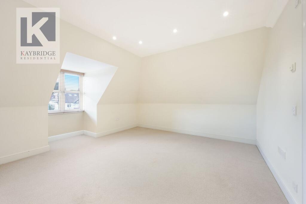 Kingston Road, Epsom, KT19 photo 3