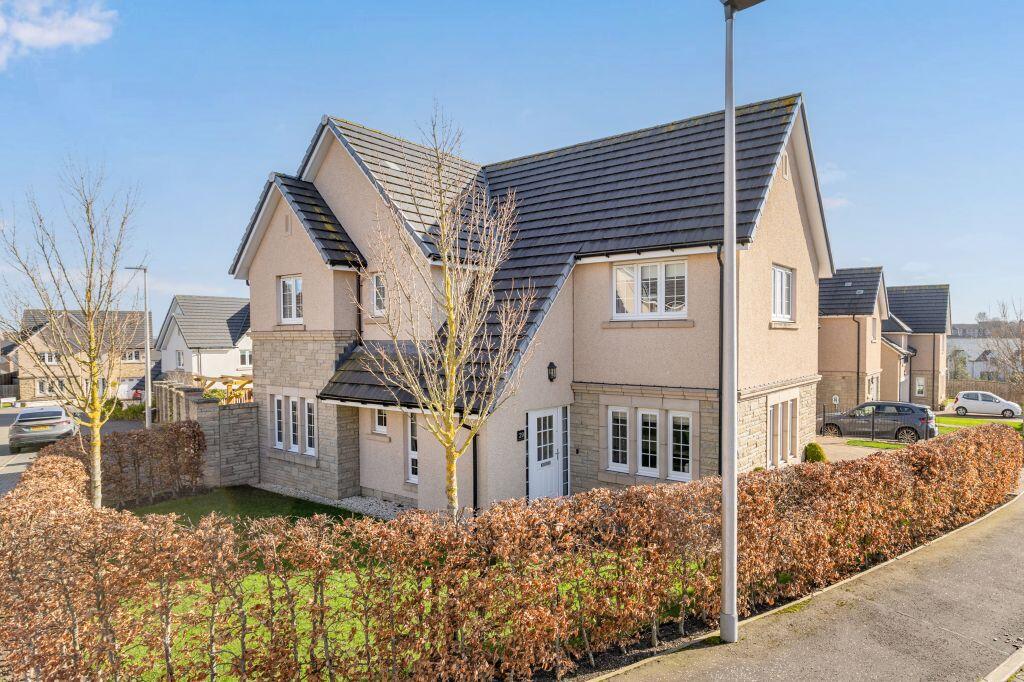 Main image of property: 29 Ashgrove Gardens, Loanhead, EH20 9GA