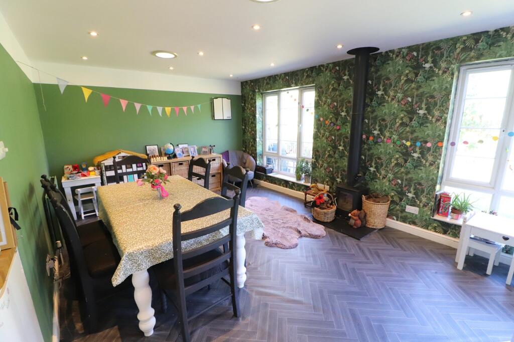 House in Stevenage, Roebuck - View 4