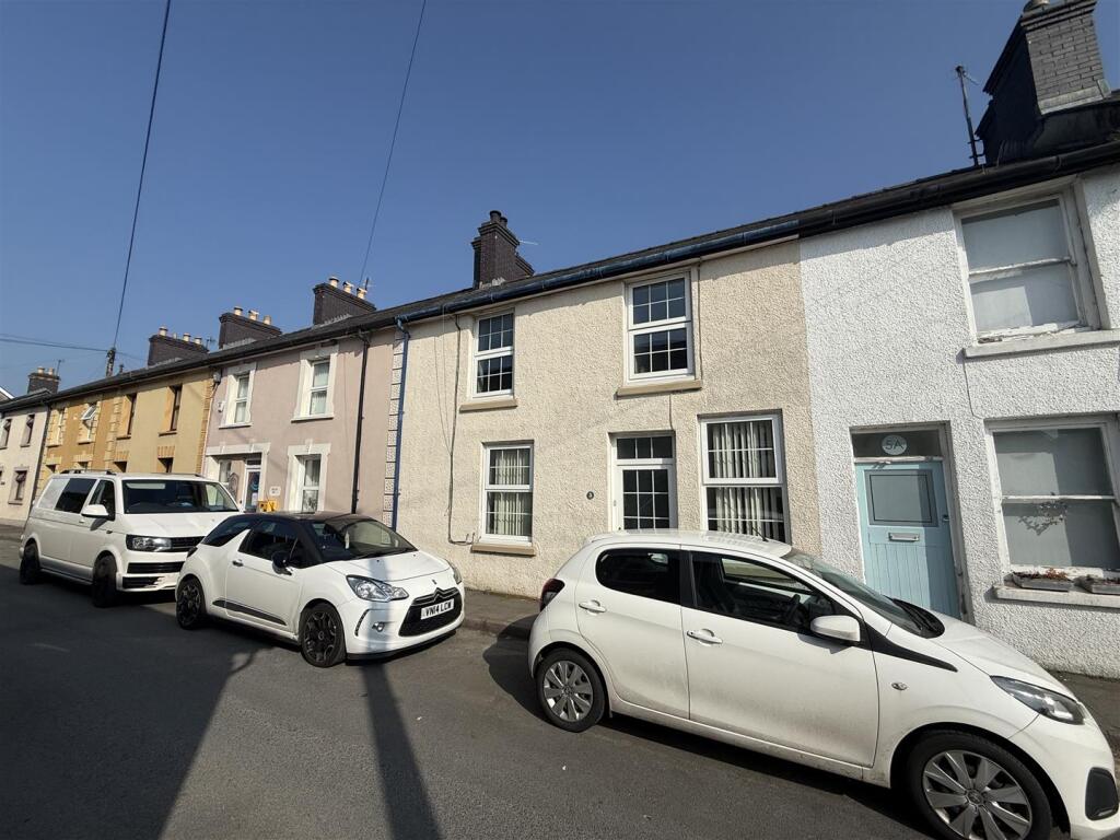 Main image of property: Drovers Road, Lampeter