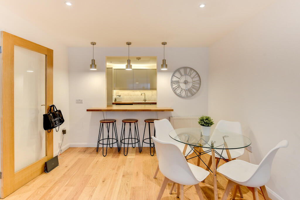 Apartment in Worthing, West Worthing - View 3