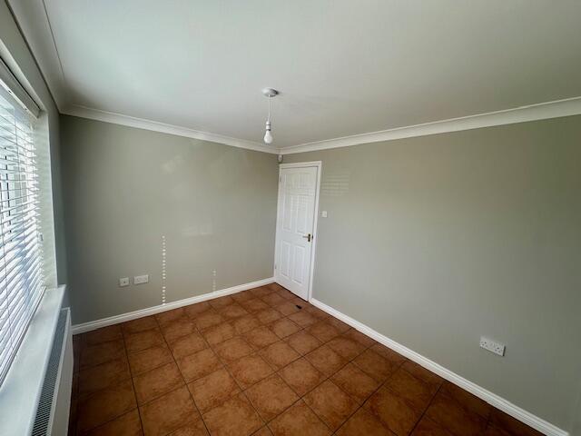 House in Northampton, Wellingborough - View 4