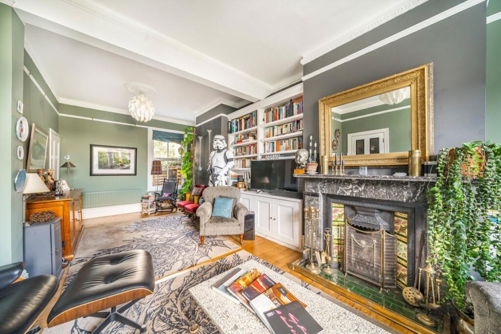 House in London - View 2