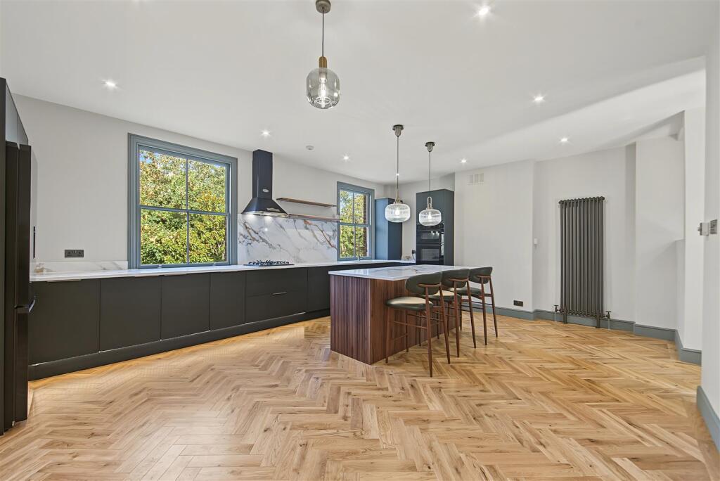 Apartment in London, Swiss Cottage, South Hampstead - View 5