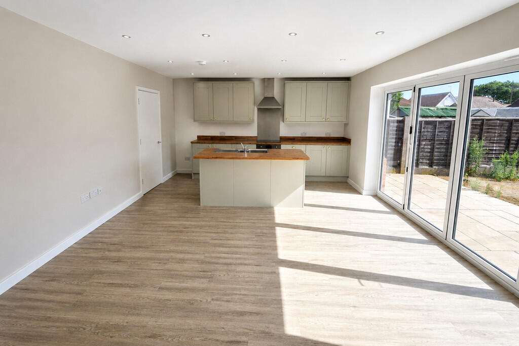 House in Southend-on-Sea - View 2