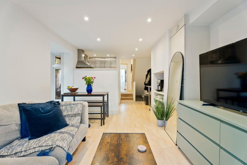 Main image of property: Aliwal Road, London, SW11