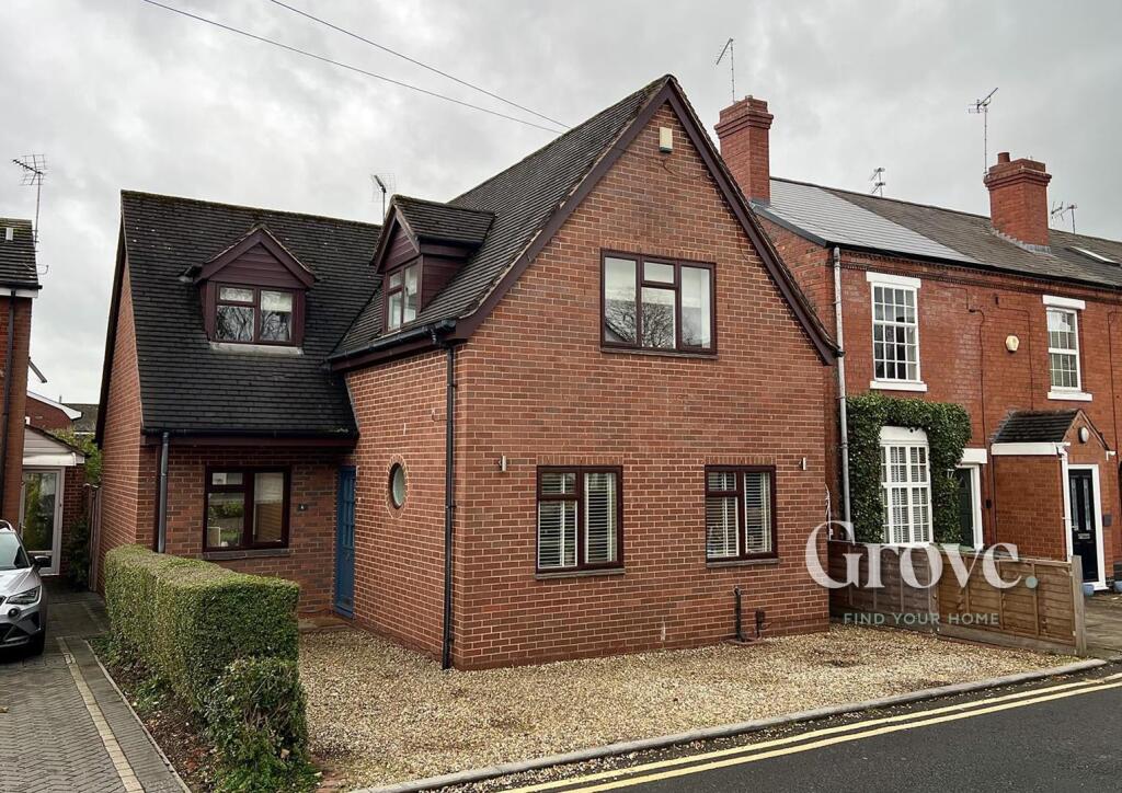 3-bed house on Church Street, Hagley, £550,000