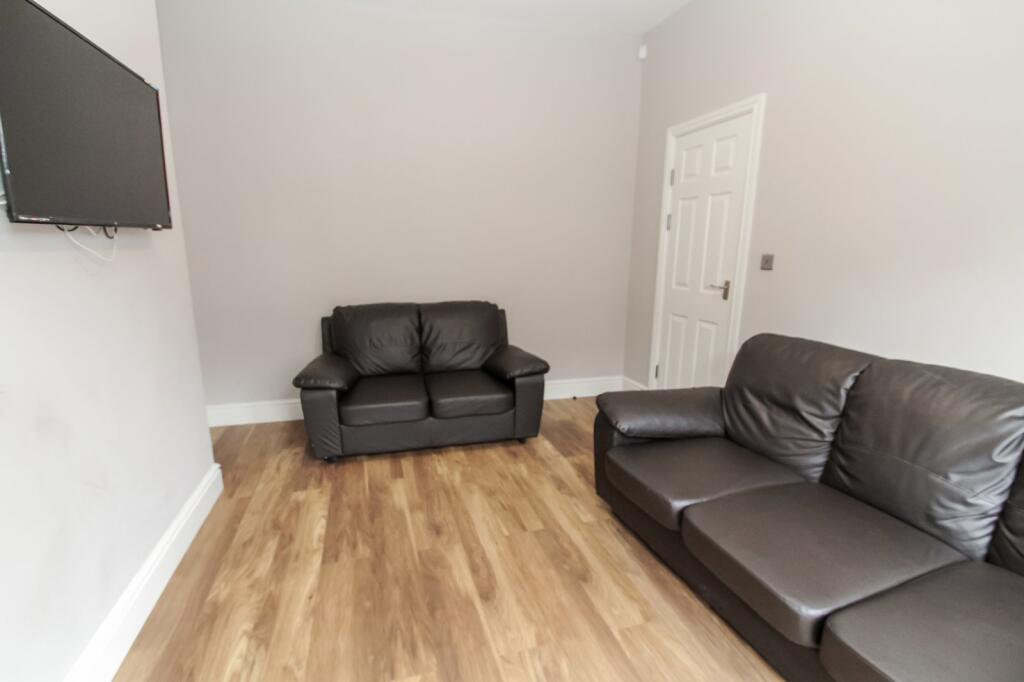 House in Leeds, Bagby Fields, Woodhouse - View 5