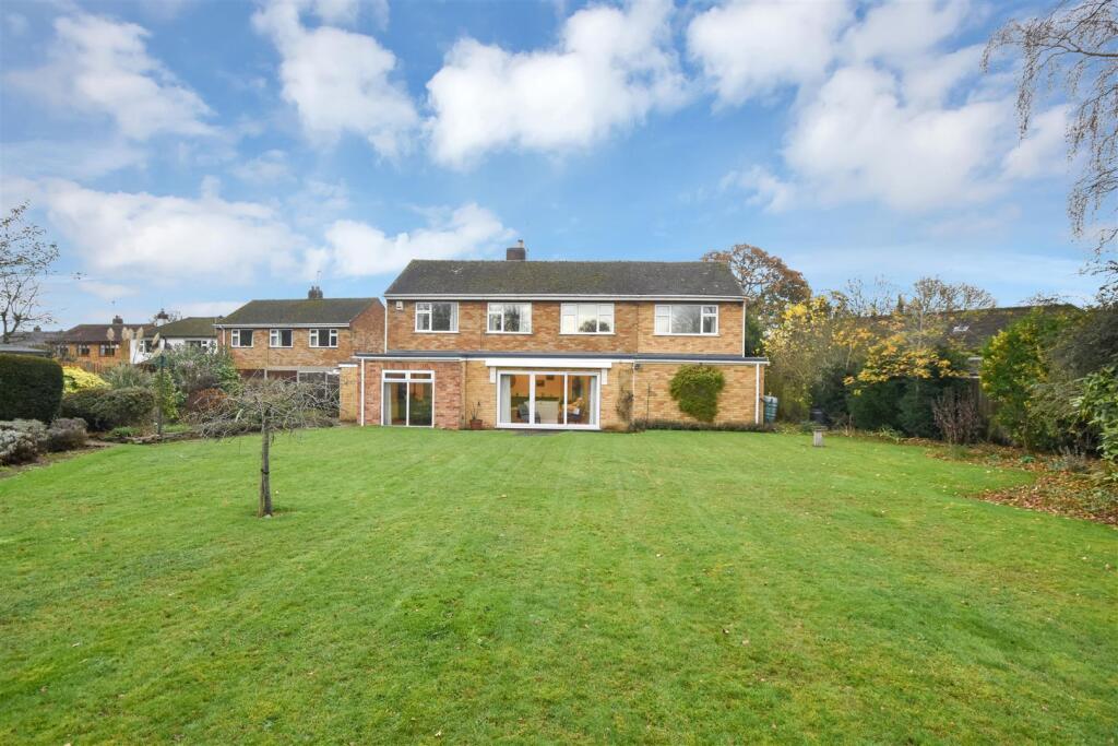 4-bed detached on The Spinney, Winthorpe, Newark, £450,000