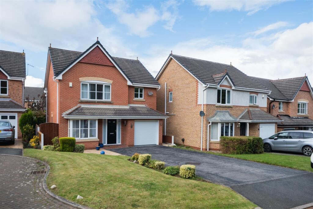 4-bed detached on Trafalgar Close, Kingsmead, Northwich, £425,000