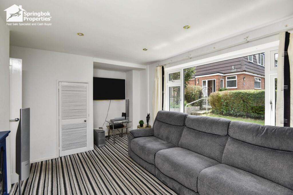 Greenfield Close, Stoke-on-Trent, Staffordshire photo 4