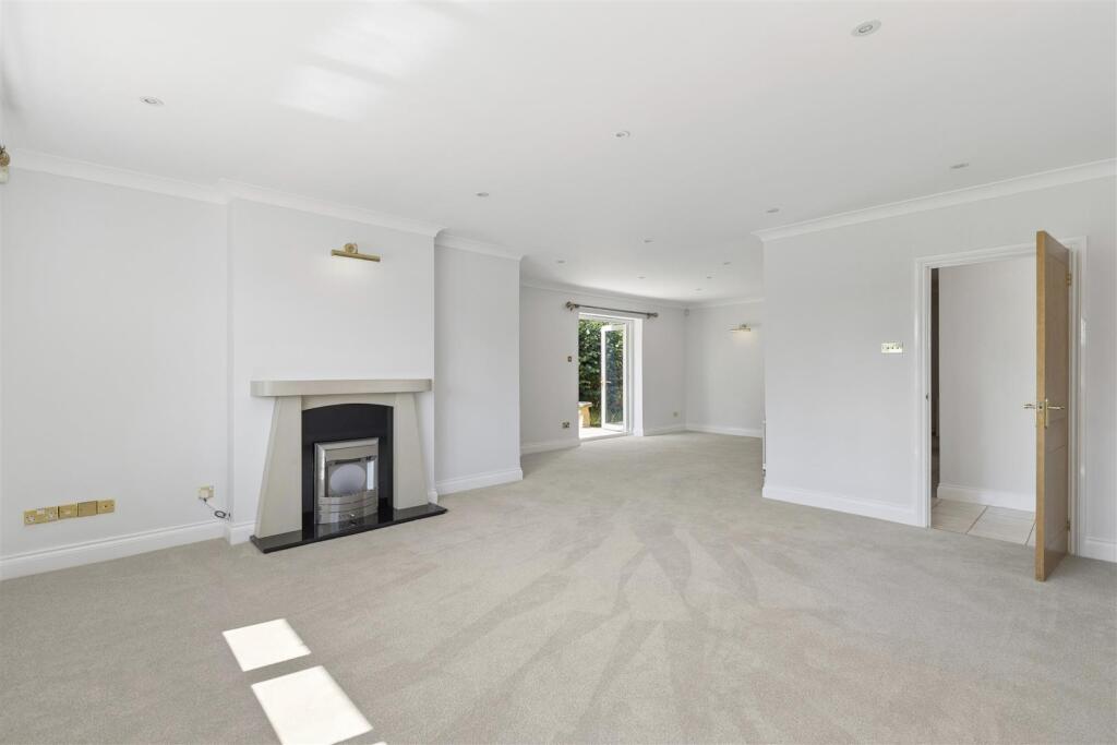 House in Salisbury - View 5