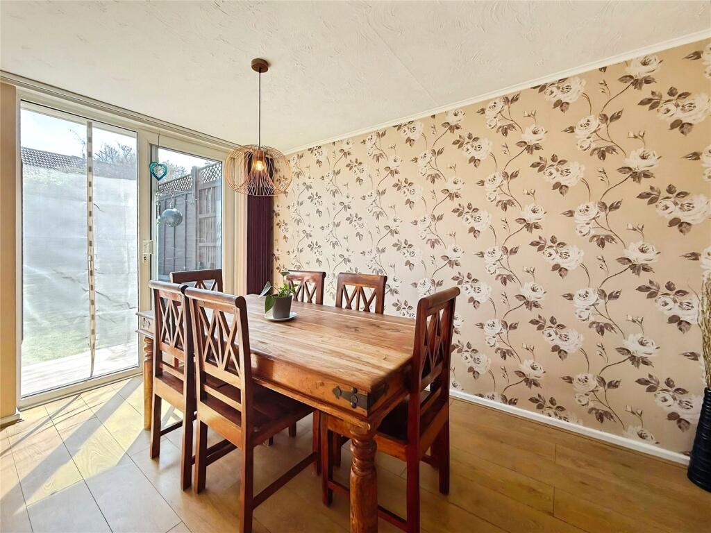 Swaledale, Bracknell, Berkshire, RG12 - View 5