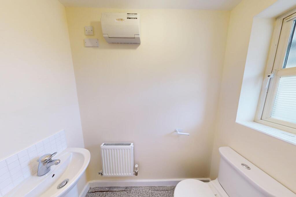 Portland Road, Hucknall, Nottingham - More