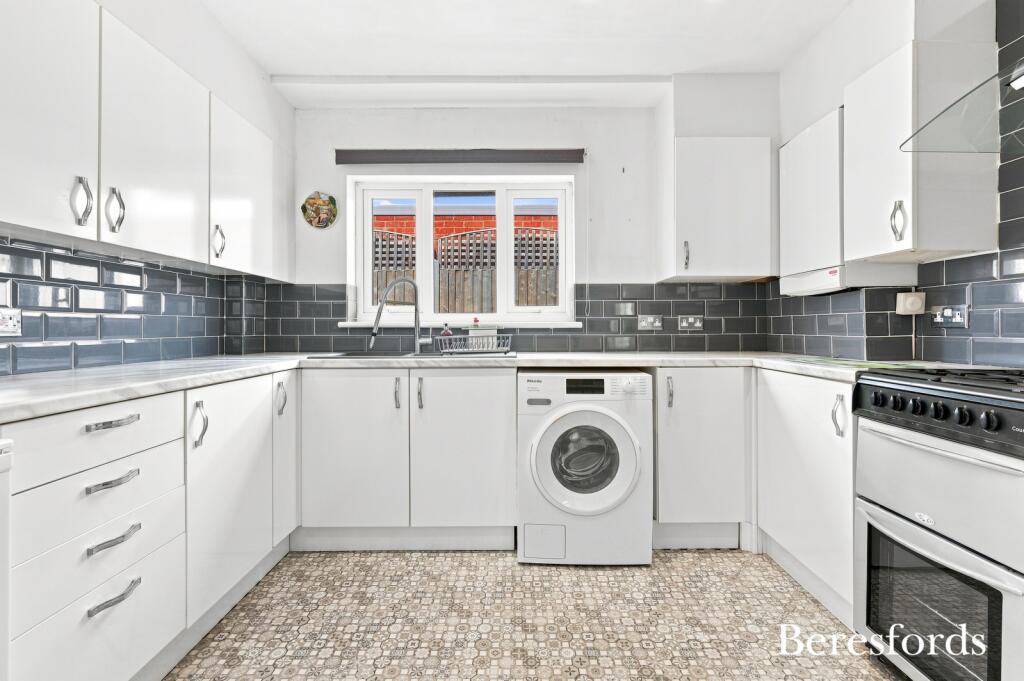 House in London - View 2
