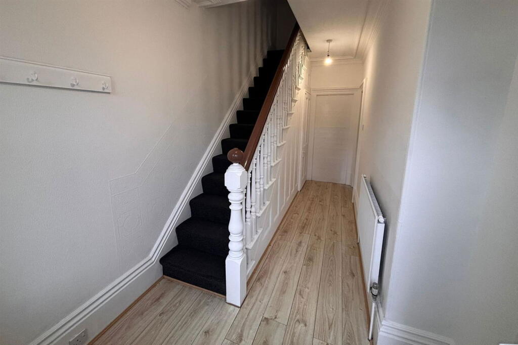 New Hey Road, Huddersfield, HD3 photo 5