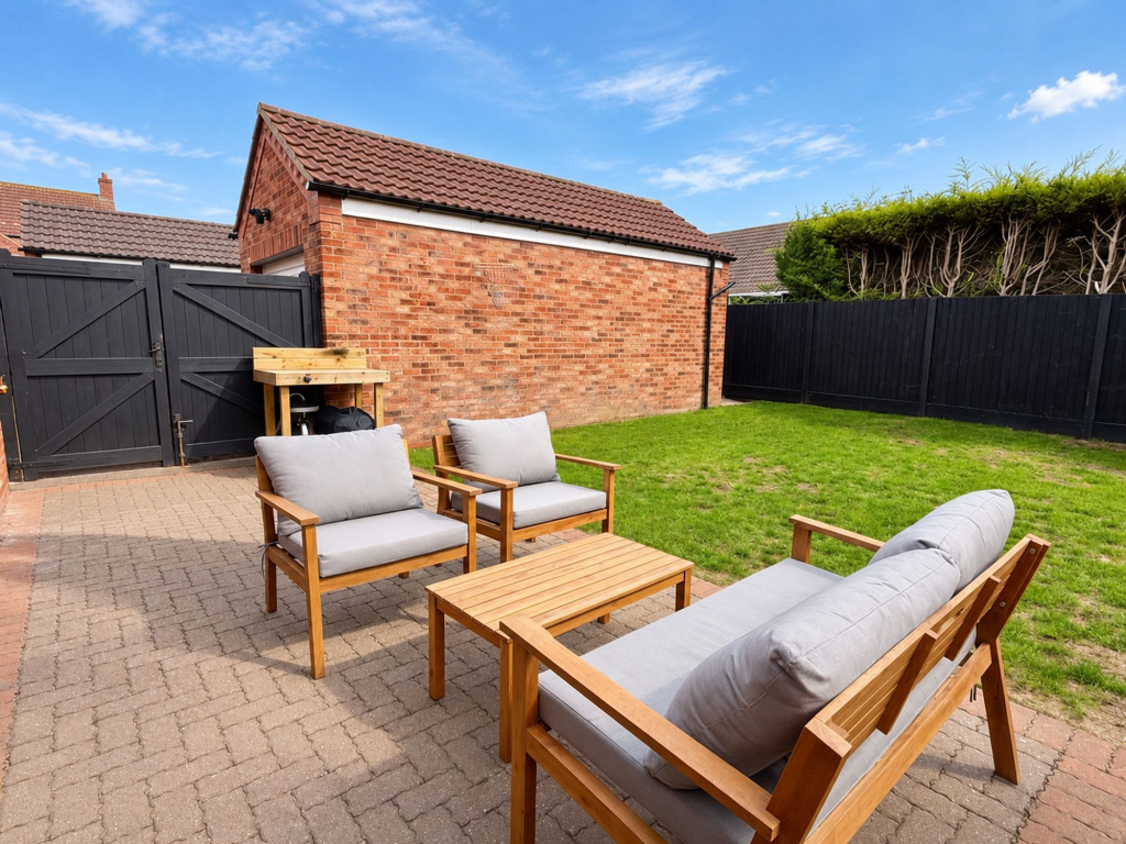 House in Doncaster, Stallingborough - View 4