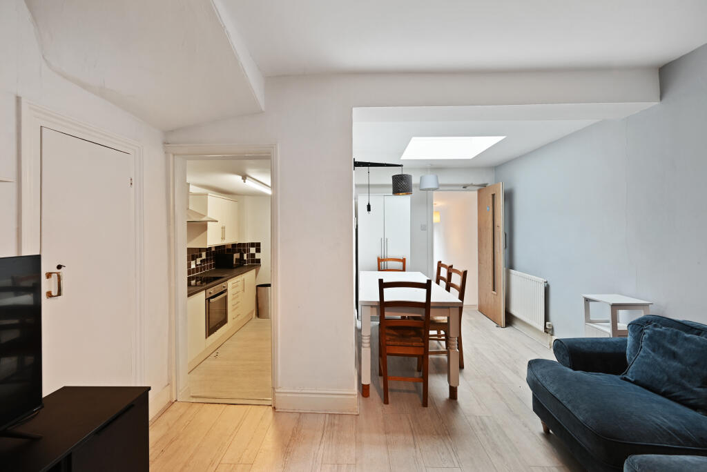 House in Warwick, Sydenham, Royal Leamington Spa - View 4