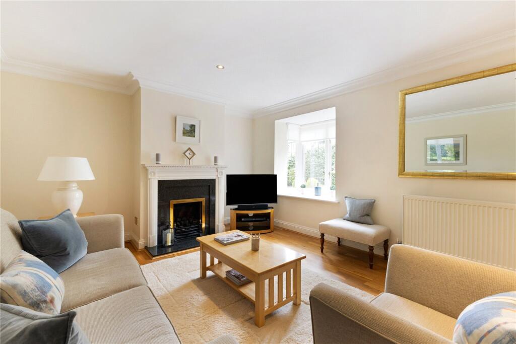 House in Elmbridge, Surrey - View 5