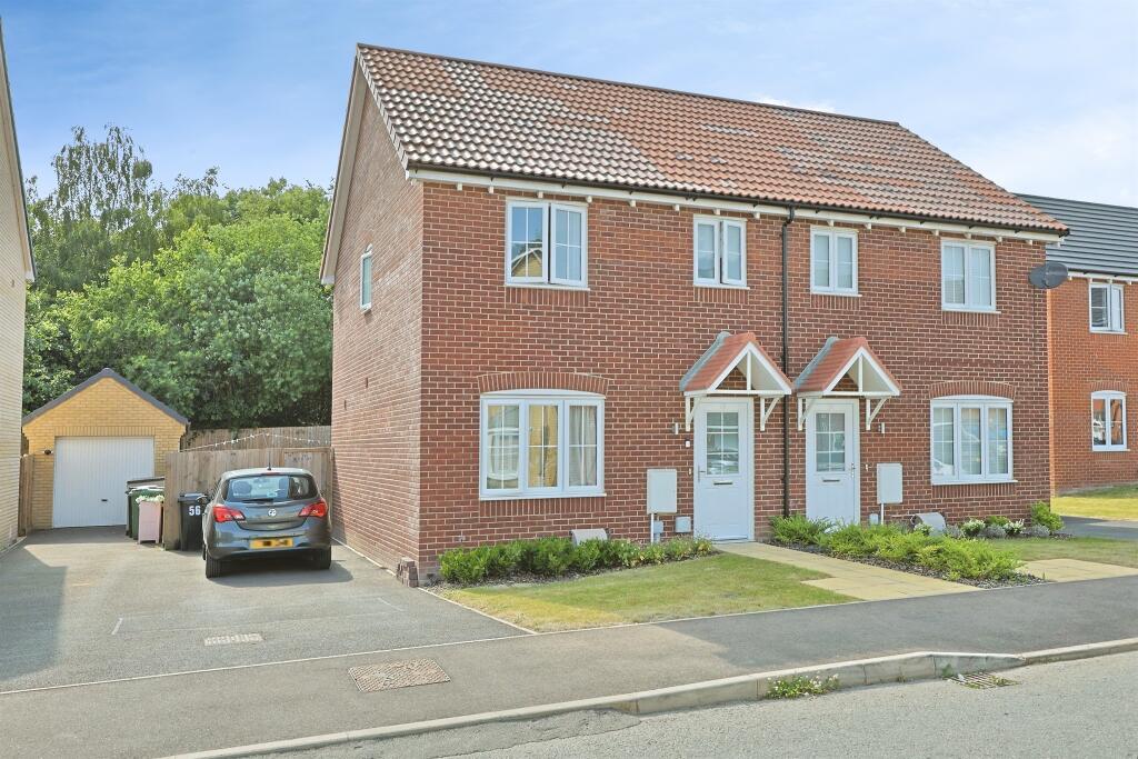 3-bed semi-detached on Turner Crescent, Postwick, Norwich, £90,000