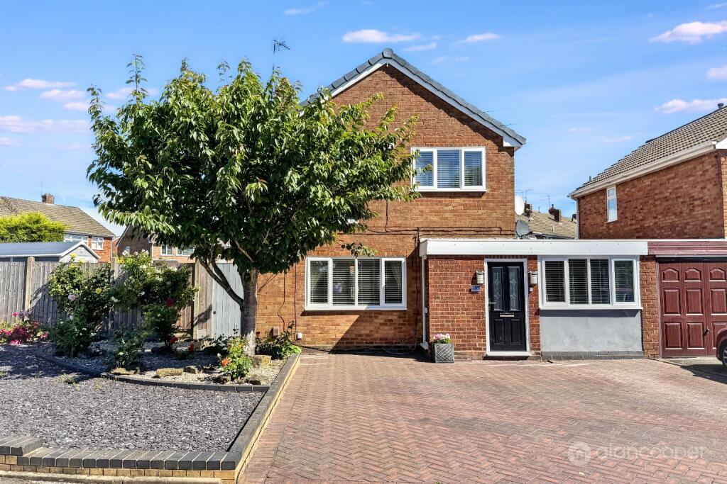 Main image of property: Atholl Crescent, Arbury View, Nuneaton, CV10 7PB