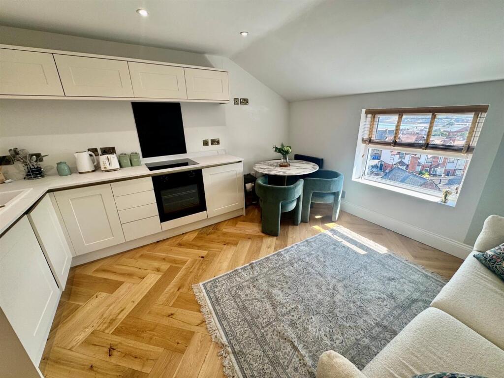 Apartment in York - View 5