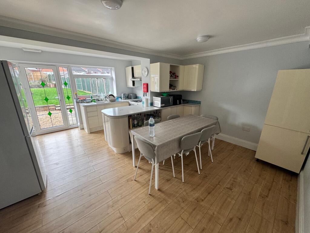 Main image of property: Drayton Street, Newcastle-under-Lyme, ST5