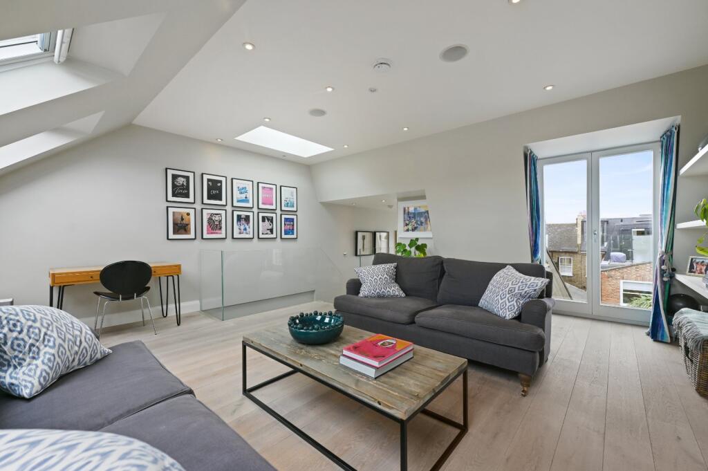 Apartment in London, Shepherd's Bush - View 2