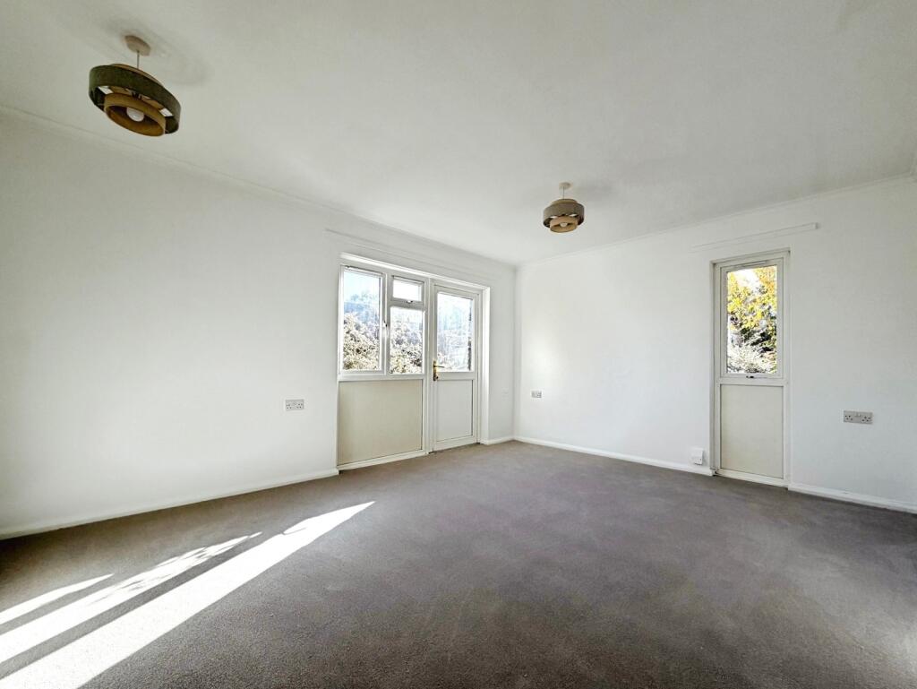 Hillberry, Bracknell, Berkshire photo 3