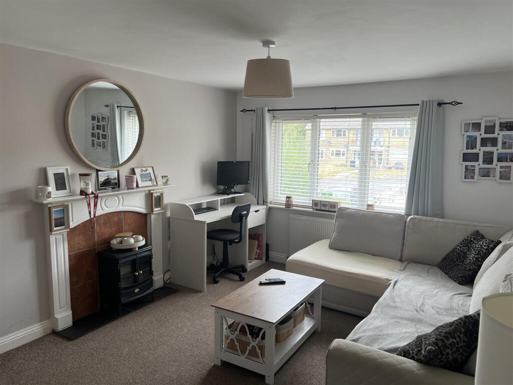 Apartment in Beaminster, Dorset - View 2