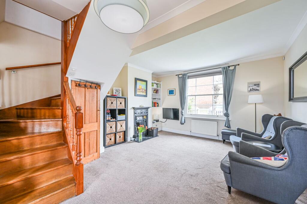 House in London - View 2