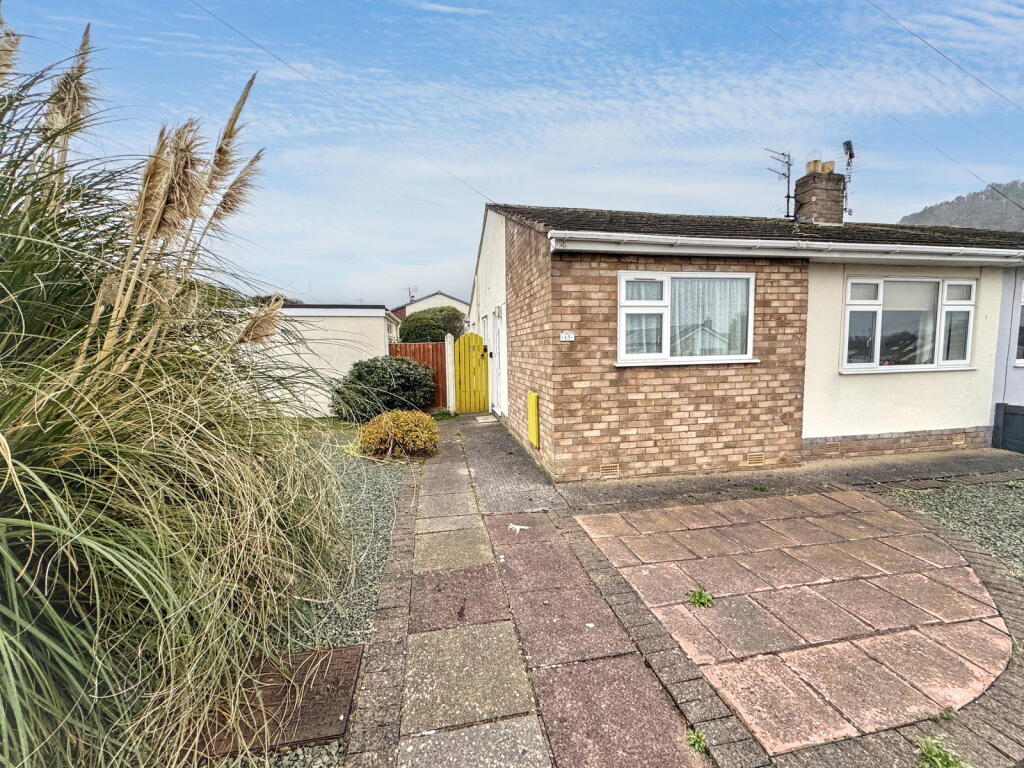 Main image of property: Lon Ffawydd, Abergele, LL22 7DU
