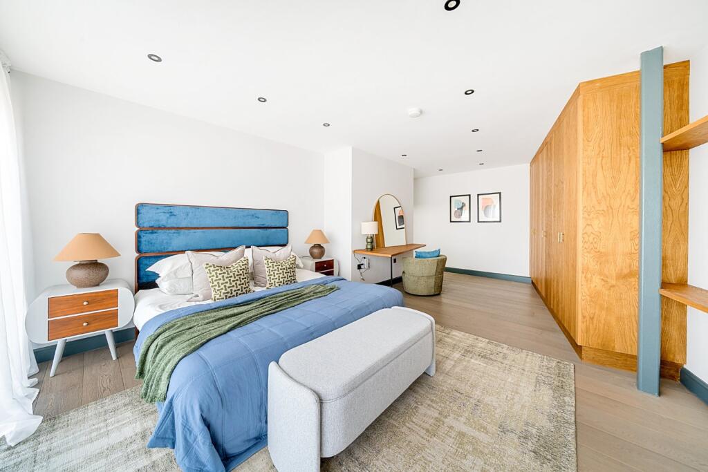 Apartment in London, Bankside, Elephant and Castle - View 2