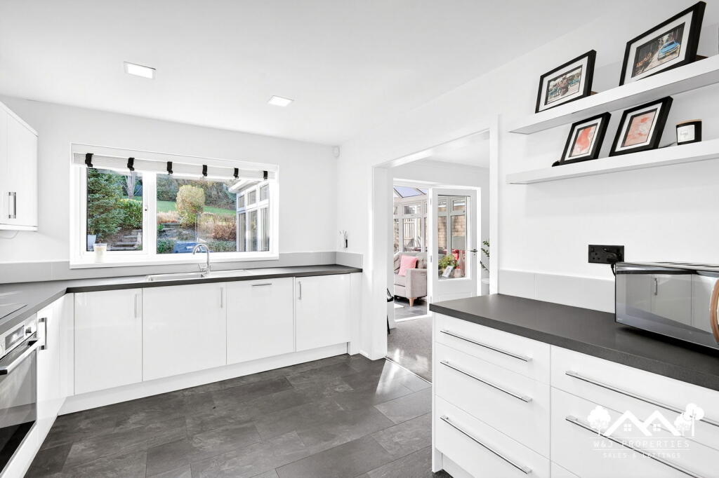 Additional image 7 of Earls Drive, Hoddlesden, Darwen, BB3