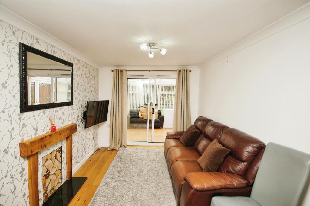 Elizabeth Way, Mangotsfield, Bristol, BS16 - View 3