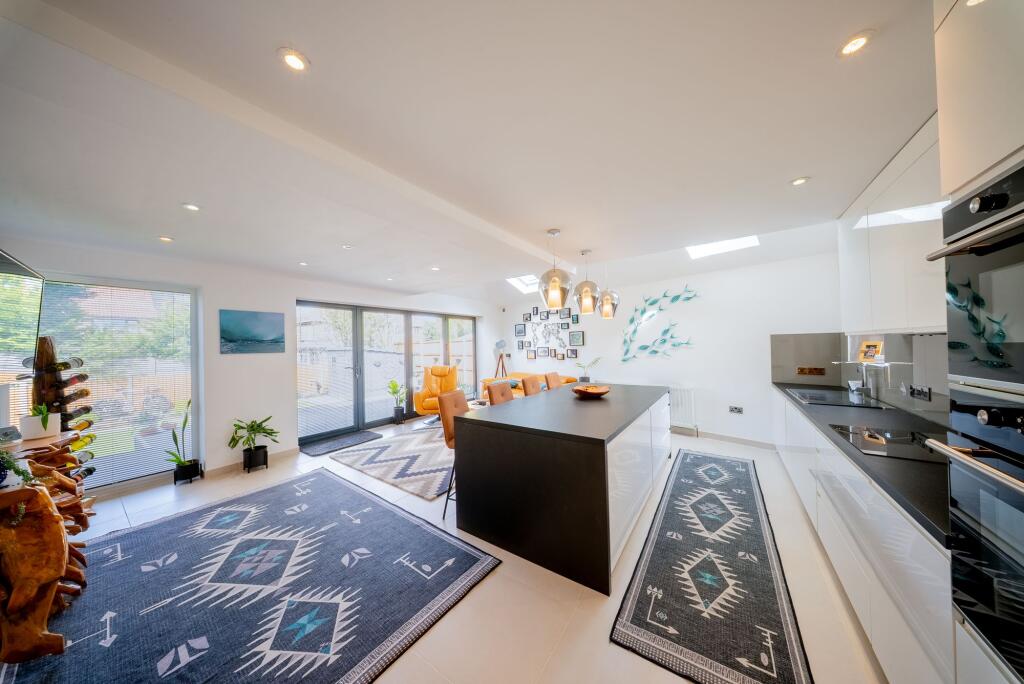 Winmarith Drive, Hale Barns, WA15 - Изглед 4