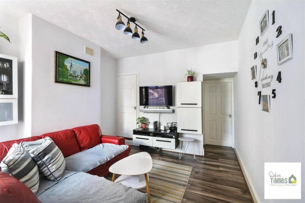 House in Stoke-on-Trent - View 2