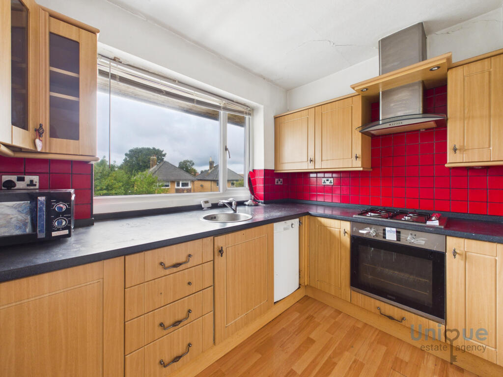 Singleton Avenue,  Lytham St. Annes, FY8 photo 4