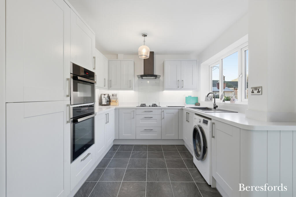 Holbrook Close, Billericay, CM11 photo 4