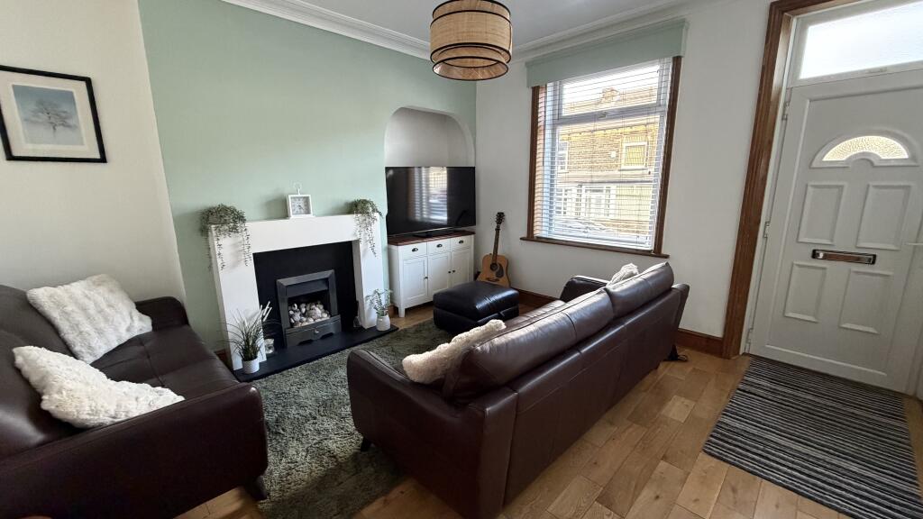 House in Bradford, West Yorkshire - View 5